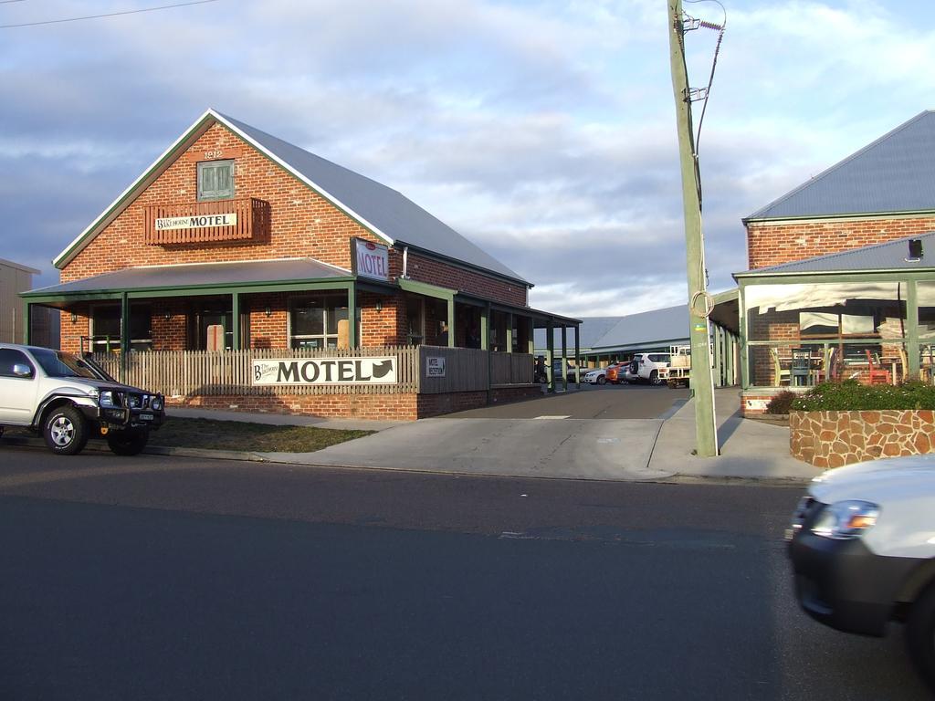 The Bakehouse Motel Goulburn Bagian luar foto